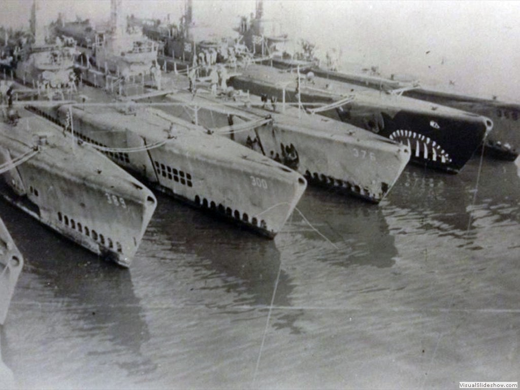 USS Piranha SS-389, Moray SS-300, Mapiro SS-376, Baya SS-318 and Jallao SS-368