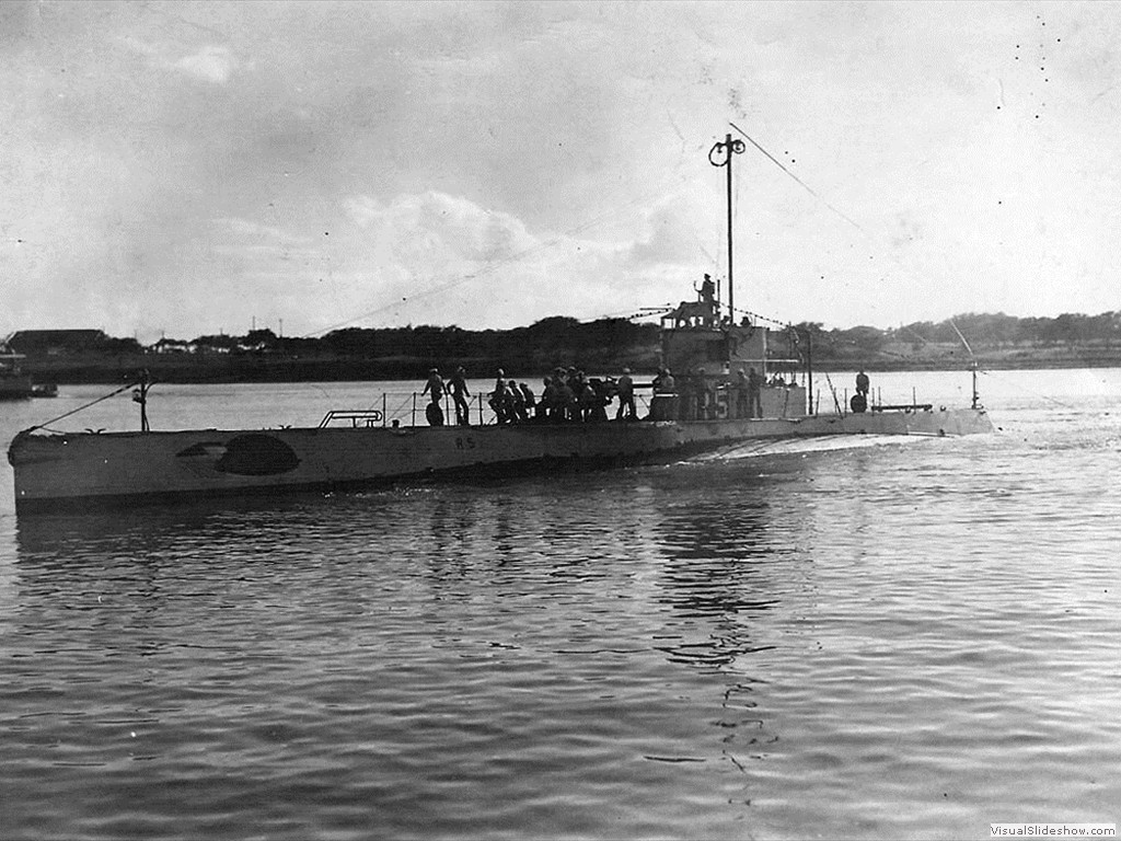USS R-5 (SS-82)